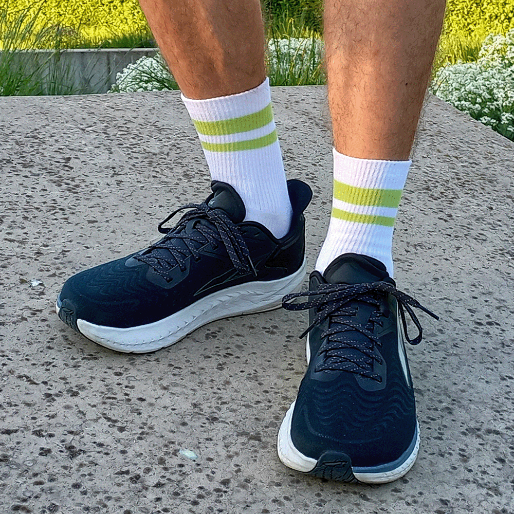 #farbe_white-green-glow-stripes